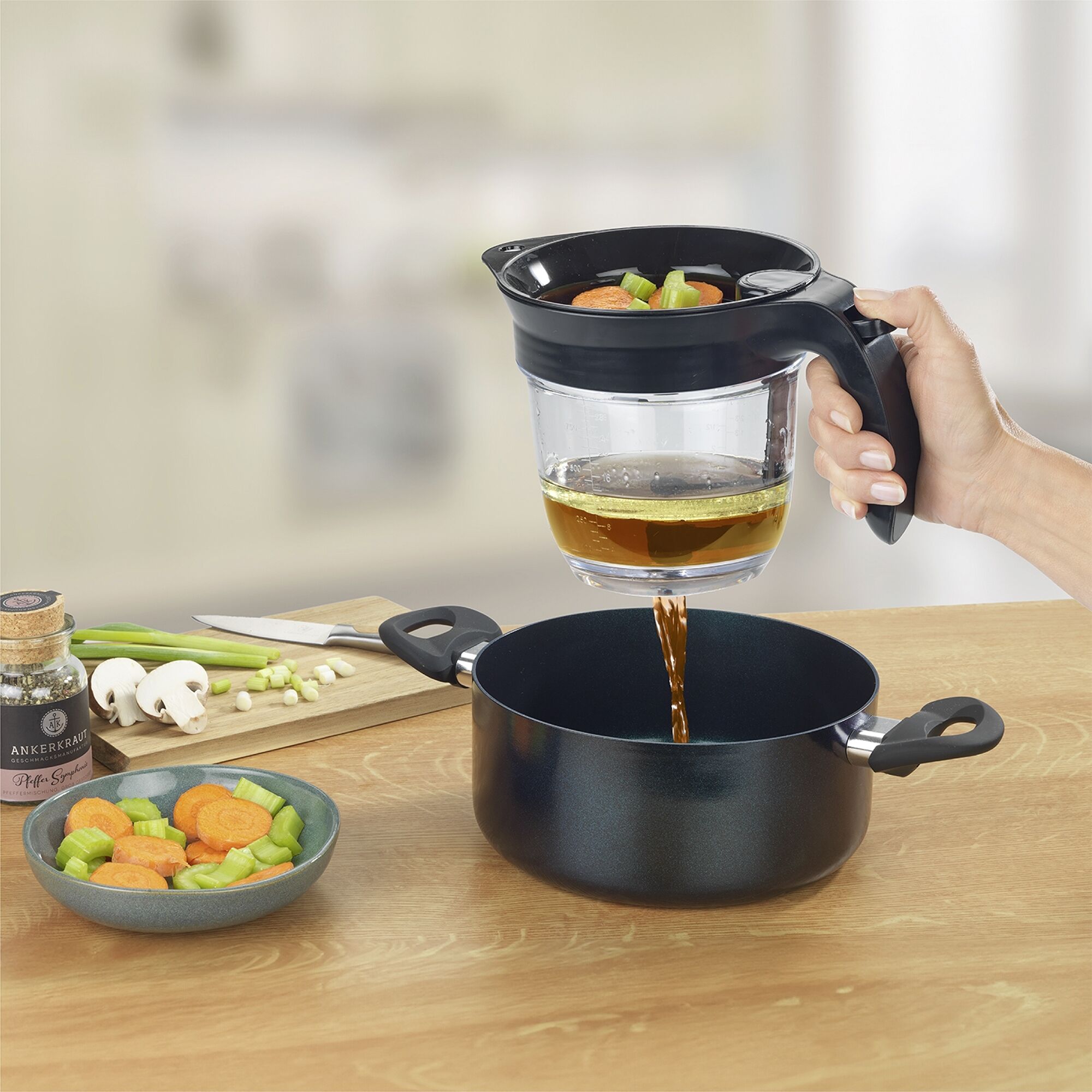Fettabscheider, Zitruspresse & Messbecher 3in1