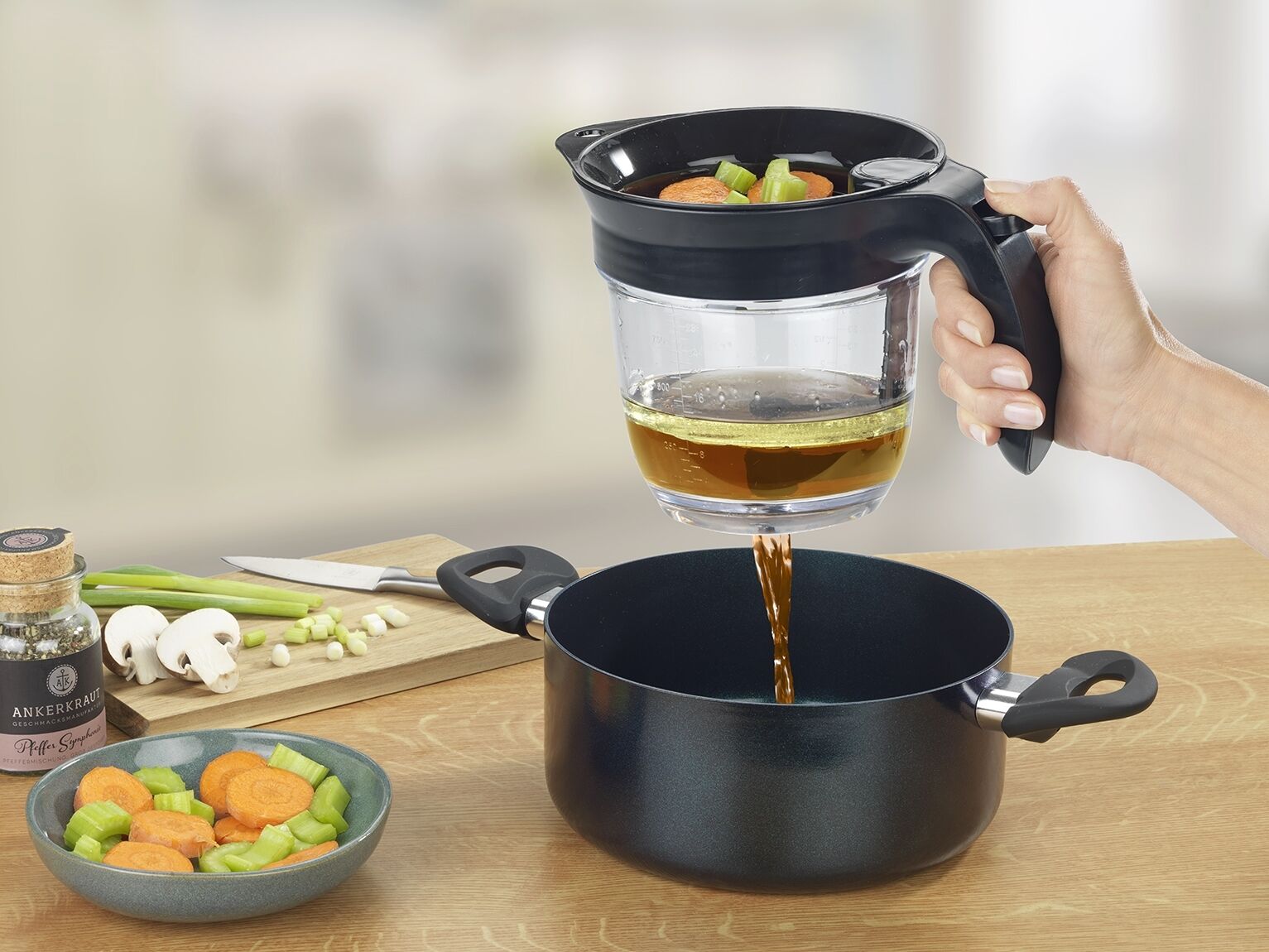 Fettabscheider, Zitruspresse & Messbecher 3in1