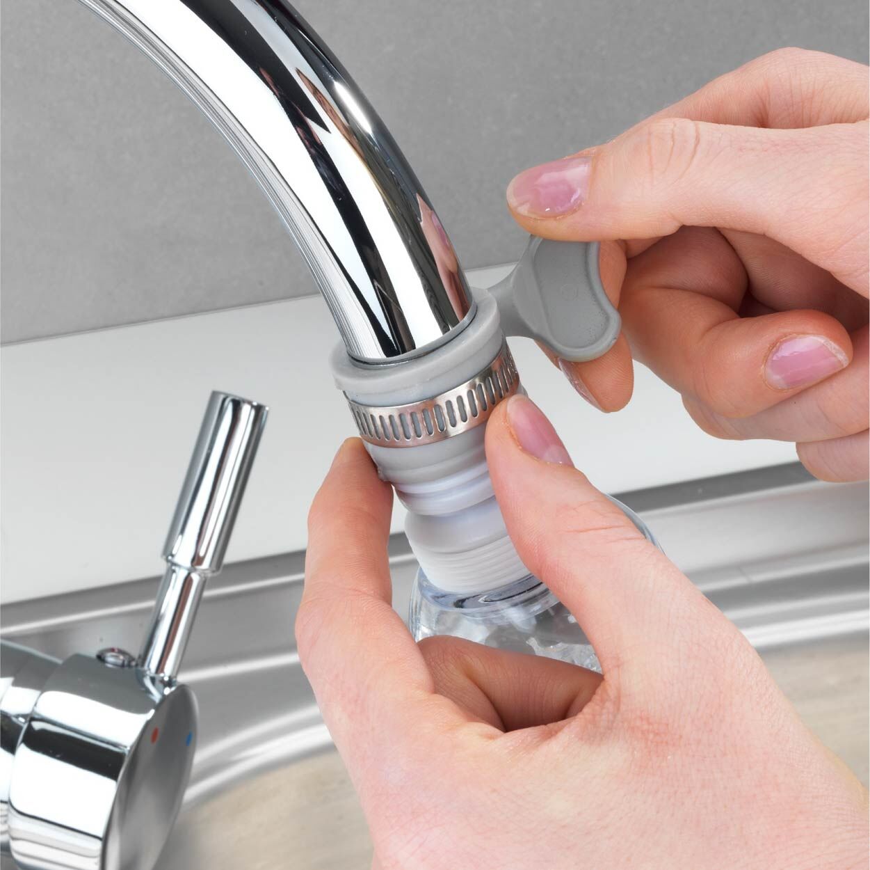 Wasserhahn-Aufsatz flexibel Wasserhahn-Aufsatz flexibel