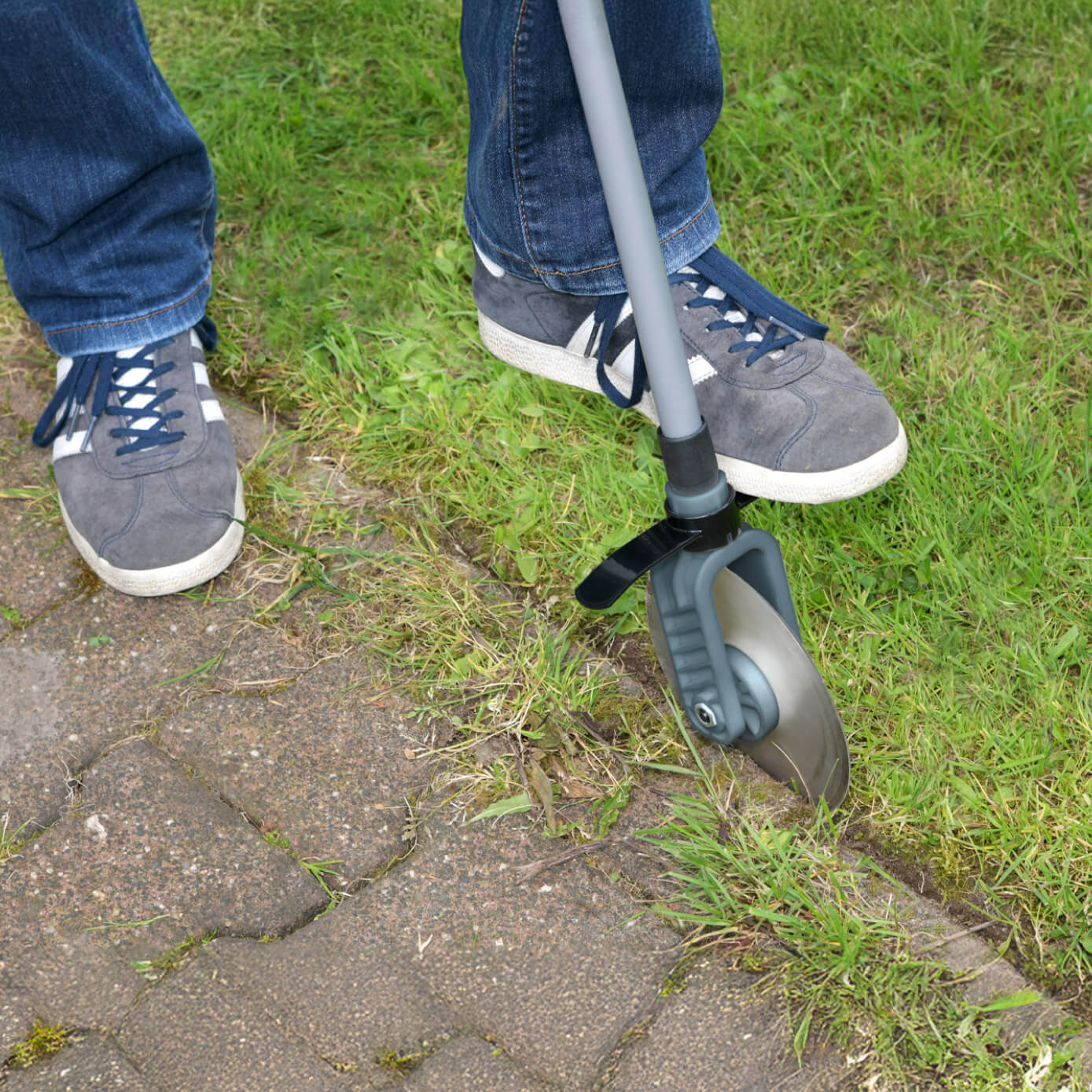 Rolling Lawn Edger CUT